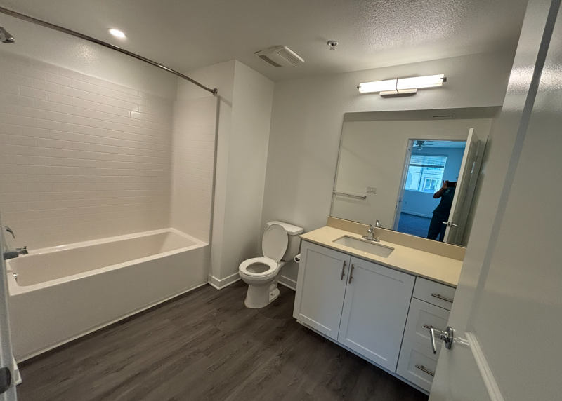 move in cleaning bathroom