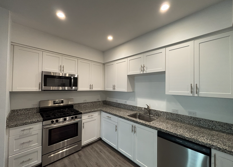 move in cleaning kitchen