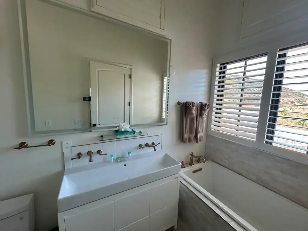 open house cleaner bathroom
